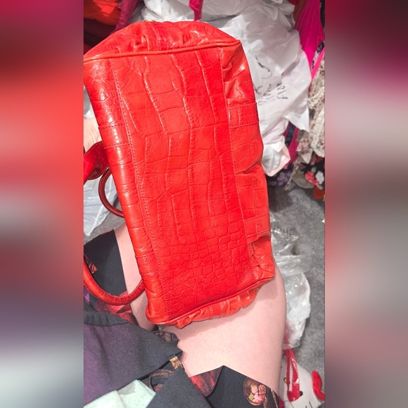 🍁🍂RARE VTG Genuine Red Leather Croc Betsey Johnson Satchel Gold Tassel Key Fob - Picture 13 of 13